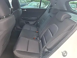 Used 2019 Kia Sportage 2 White - Interior and Exterior details 4
