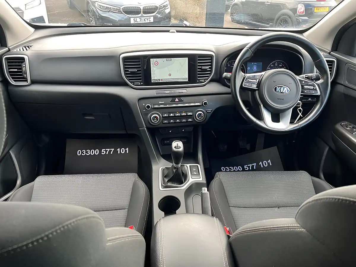 Used 2019 Kia Sportage 2 White - Interior and Exterior details 16