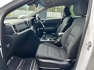 Used 2019 Kia Sportage 2 White - Interior and Exterior details 17