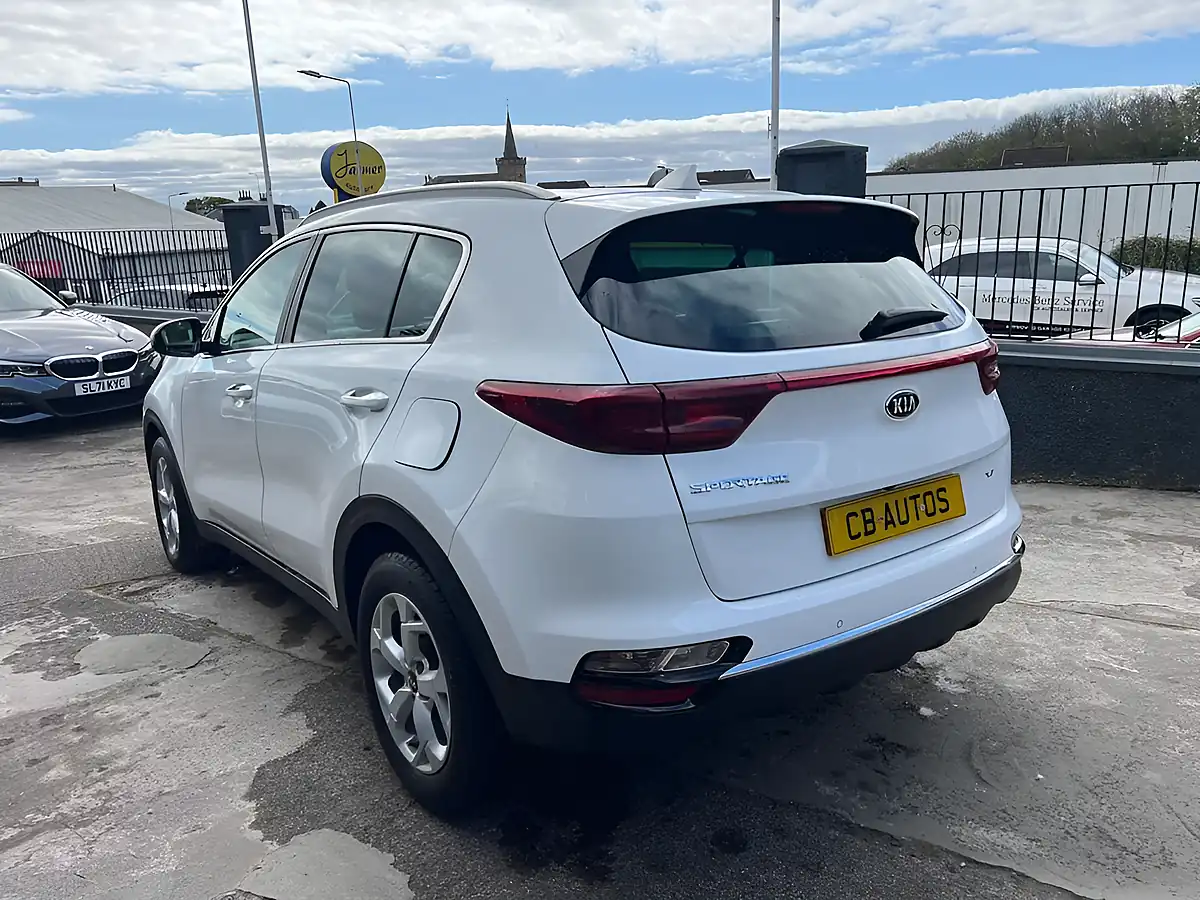 Used 2019 Kia Sportage 2 White - Interior and Exterior details 7