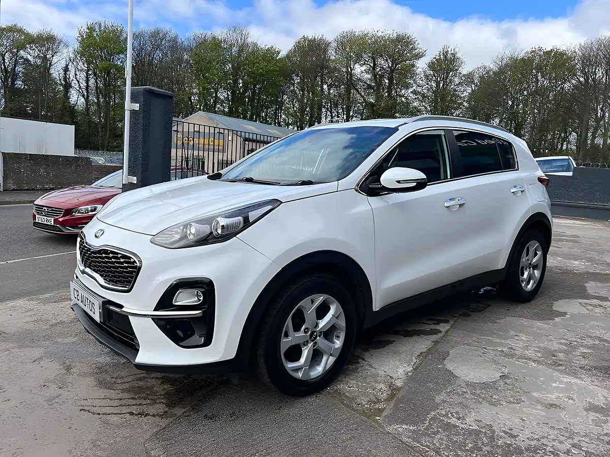 Used 2019 Kia Sportage 2 White - Interior and Exterior details 9