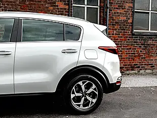 Used 2019 Kia Sportage 2 White - Interior and Exterior details 17