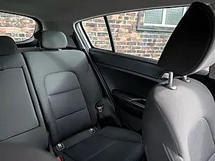 Used 2019 Kia Sportage 2 White - Interior and Exterior details 18