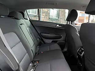 Used 2019 Kia Sportage 2 White - Interior and Exterior details 19