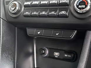 Used 2019 Kia Sportage 2 White - Interior and Exterior details 4