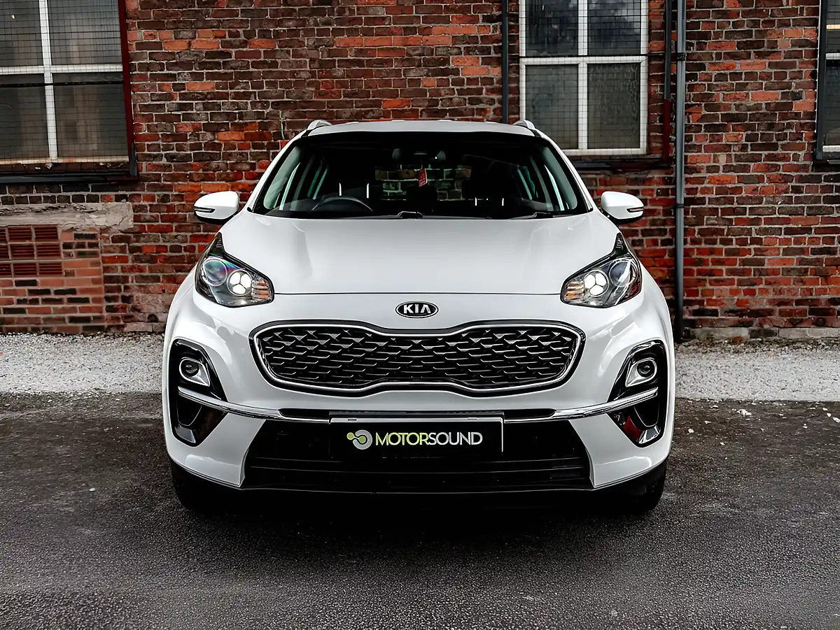 Used 2019 Kia Sportage 2 White - Interior and Exterior details 7