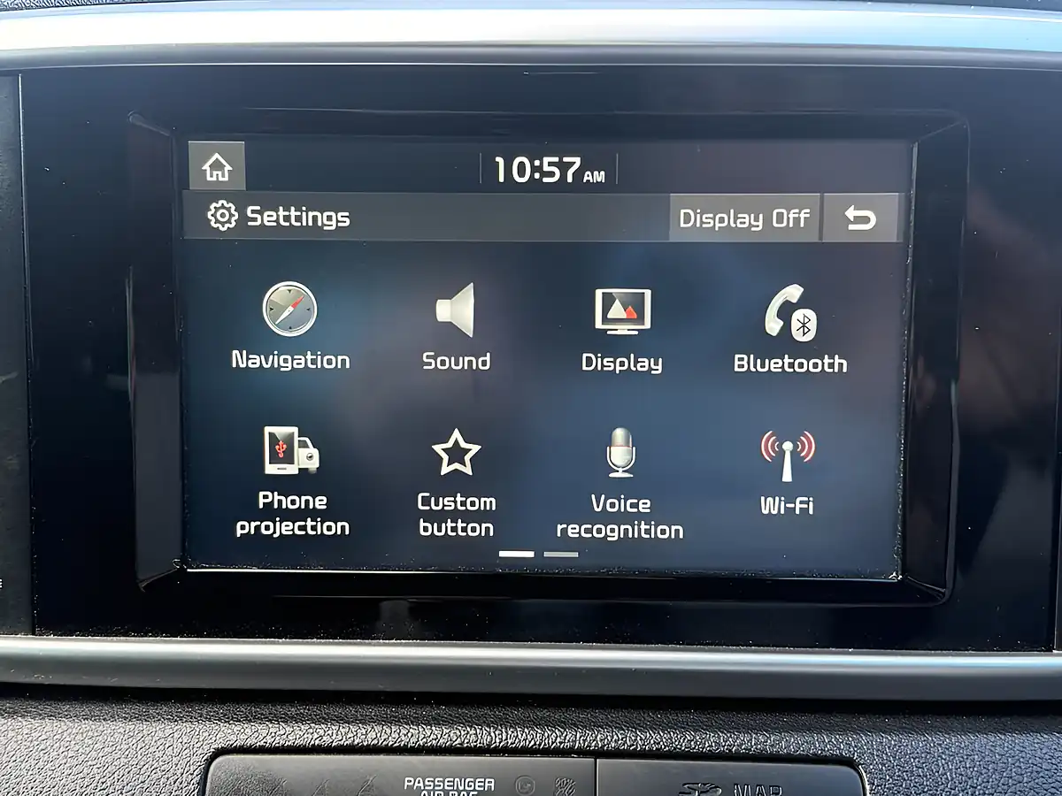 Used 2019 Kia Sportage 2 White - Interior and Exterior details 19