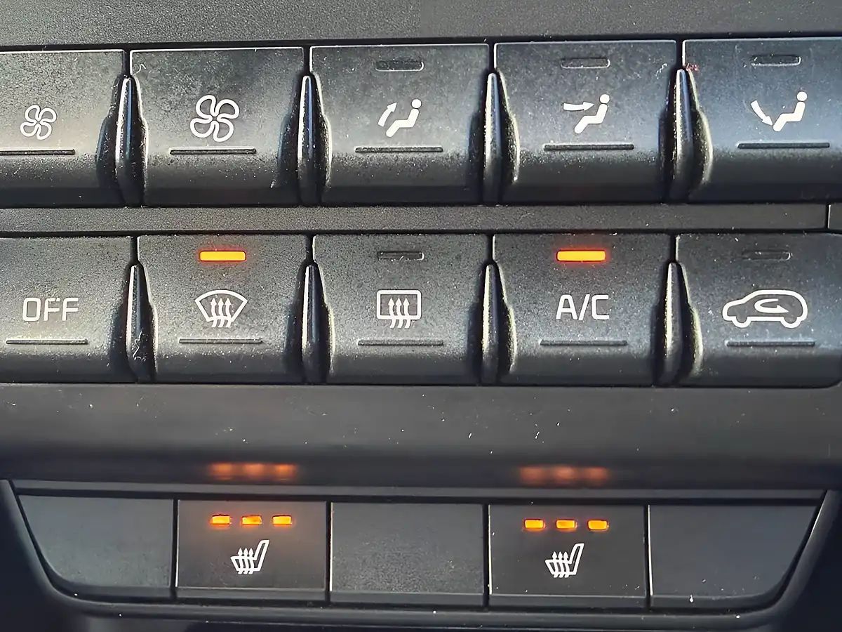 Used 2019 Kia Sportage 2 White - Interior and Exterior details 20