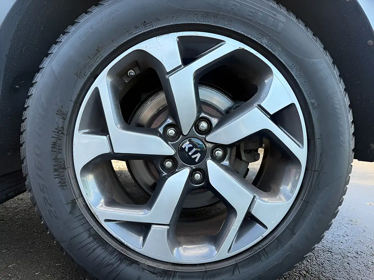 Used 2019 Kia Sportage 2 White - Interior and Exterior details 9
