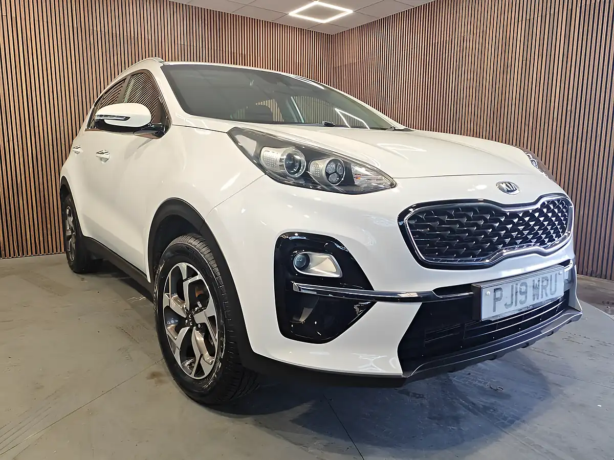 Used 2019 Kia Sportage 2 White - Front View