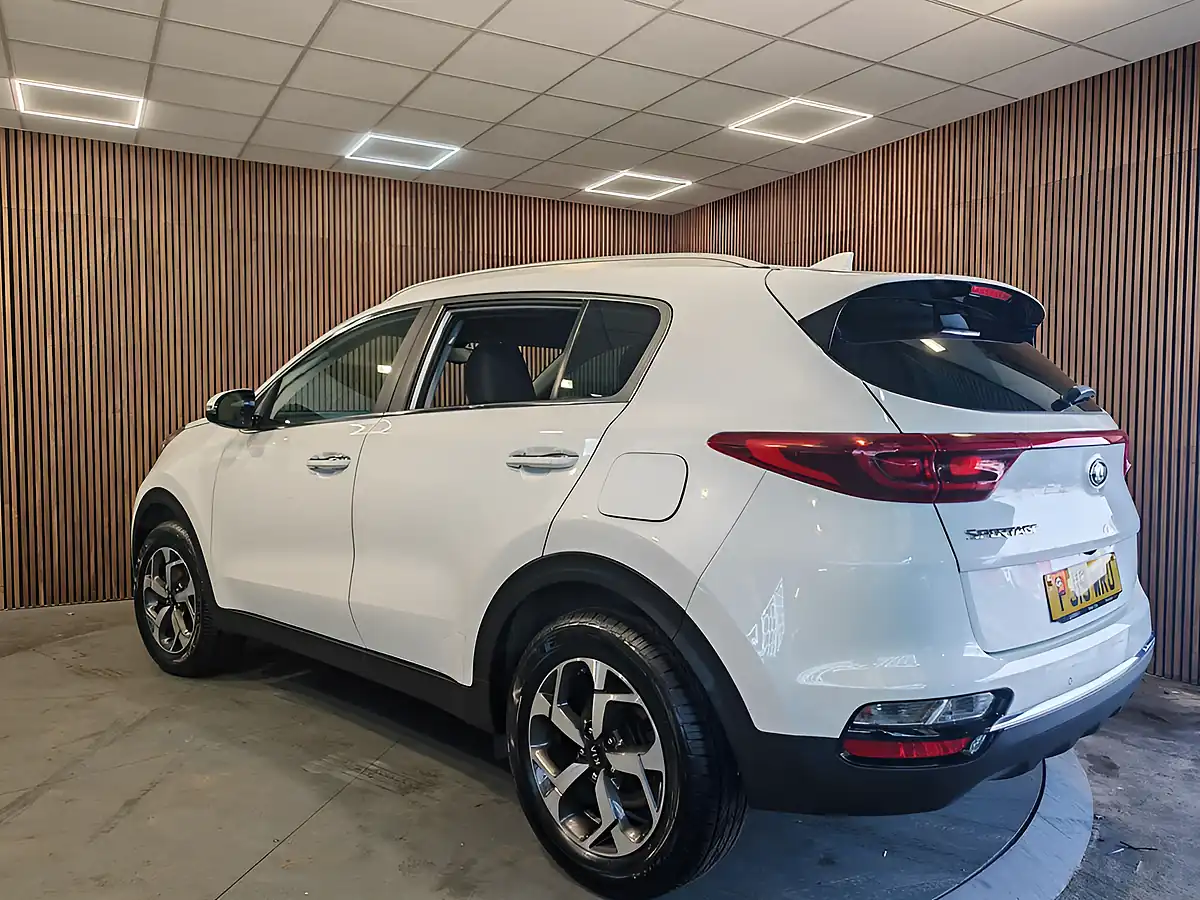 Used 2019 Kia Sportage 2 White - Interior and Exterior details 10