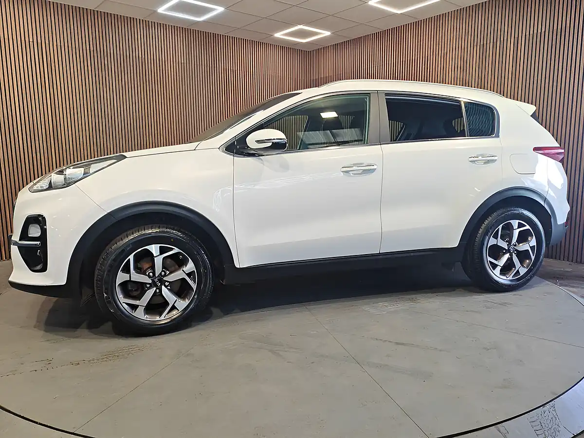 Used 2019 Kia Sportage 2 White - Interior and Exterior details 13