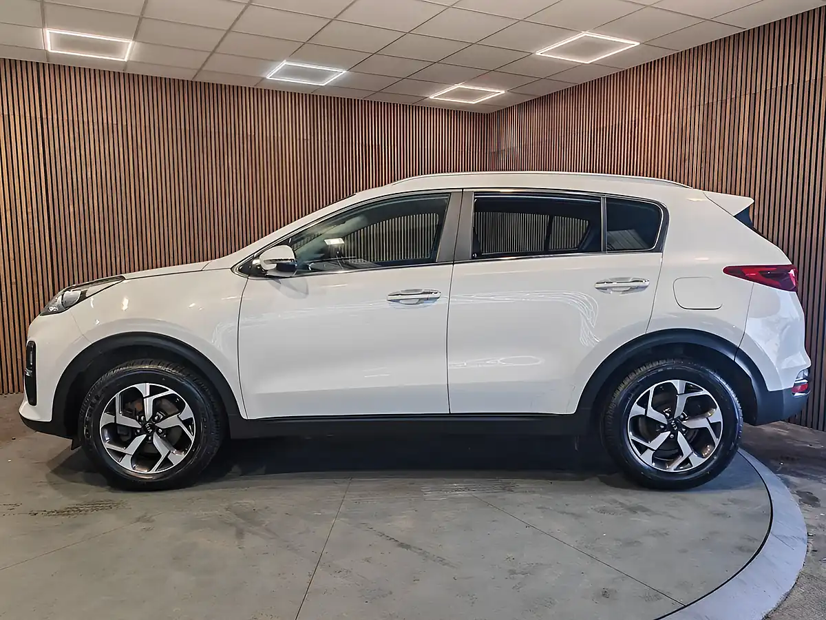 Used 2019 Kia Sportage 2 White - Interior and Exterior details 15