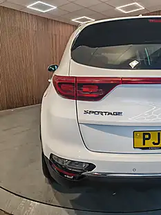 Used 2019 Kia Sportage 2 White - Interior and Exterior details 16