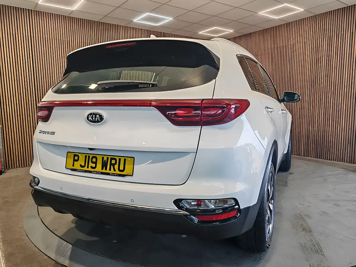 Used 2019 Kia Sportage 2 White - Interior and Exterior details 18