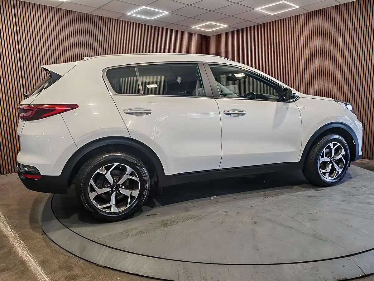 Used 2019 Kia Sportage 2 White - Interior and Exterior details 20