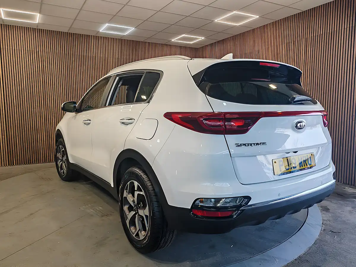 Used 2019 Kia Sportage 2 White - Interior and Exterior details 4
