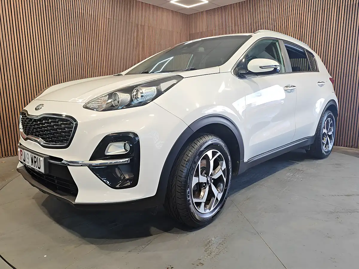 Used 2019 Kia Sportage 2 White - Interior and Exterior details 8