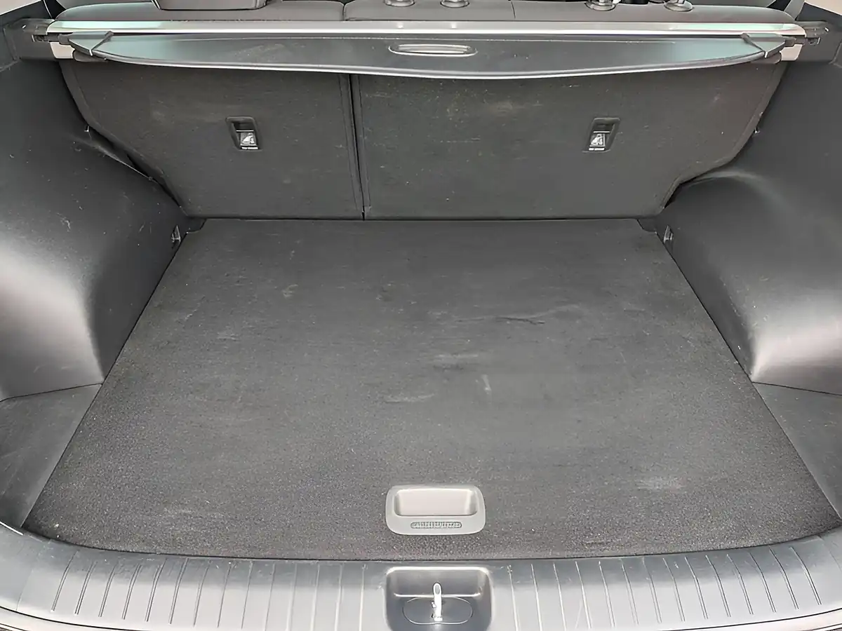Used 2019 Kia Sportage 2 White - Interior and Exterior details 13