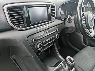 Used 2019 Kia Sportage 2 White - Interior and Exterior details 15