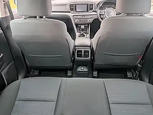 Used 2019 Kia Sportage 2 White - Interior and Exterior details 19