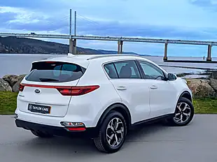 Used 2019 Kia Sportage 2 White - Interior and Exterior details 5