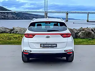 Used 2019 Kia Sportage 2 White - Interior and Exterior details 6