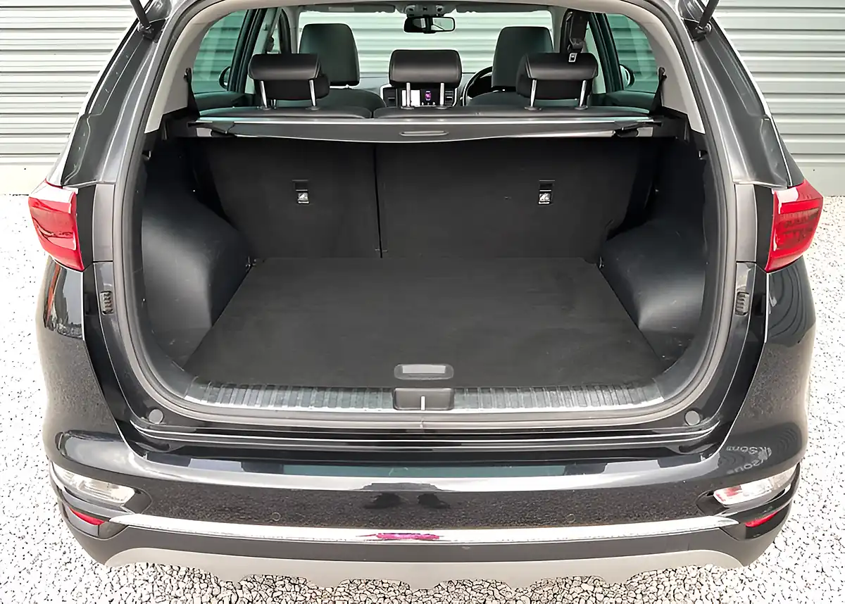 Used 2019 Kia Sportage 4 Black - Interior and Exterior details 14