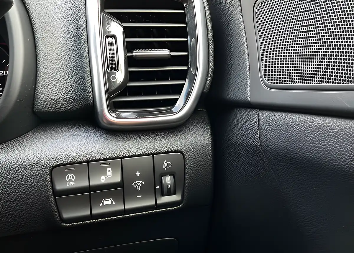 Used 2019 Kia Sportage 4 Black - Interior and Exterior details 19