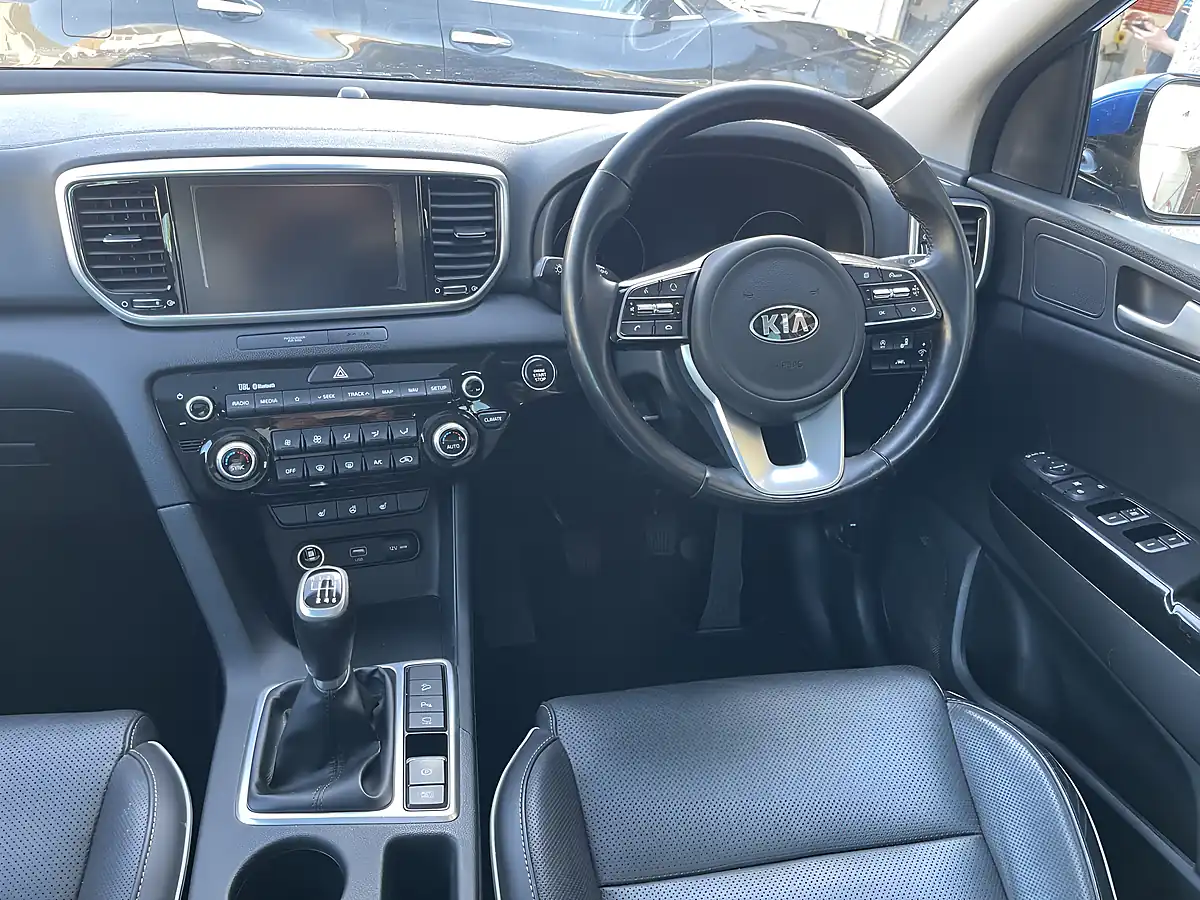 Used 2019 Kia Sportage 4 Blue - Interior and Exterior details 11