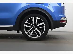 Used 2019 Kia Sportage 4 Blue - Interior and Exterior details 10