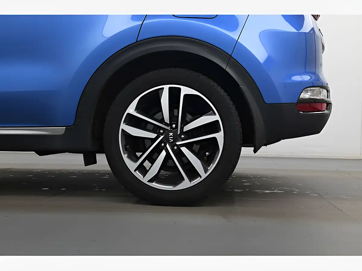 Used 2019 Kia Sportage 4 Blue - Interior and Exterior details 10