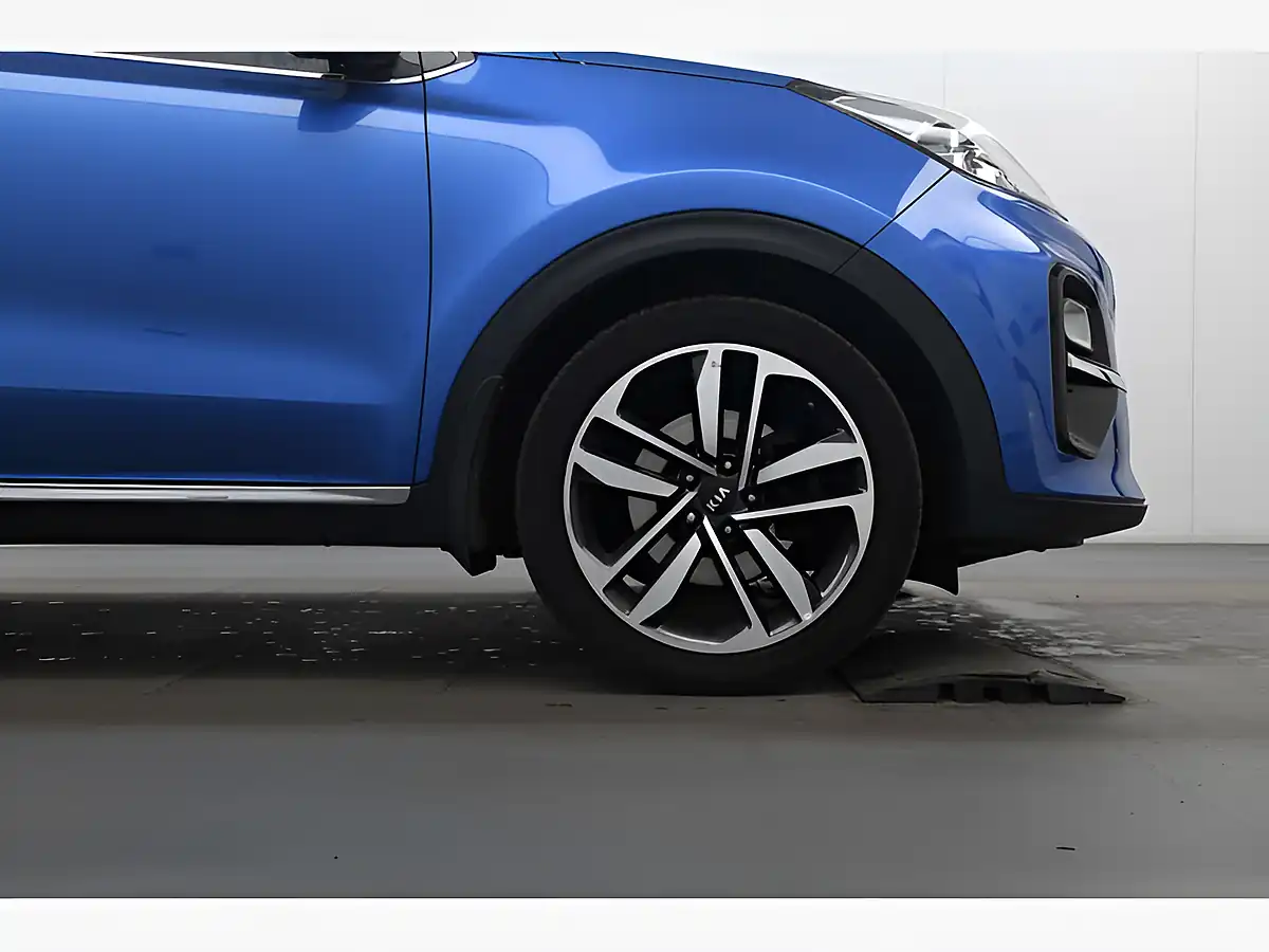 Used 2019 Kia Sportage 4 Blue - Interior and Exterior details 15