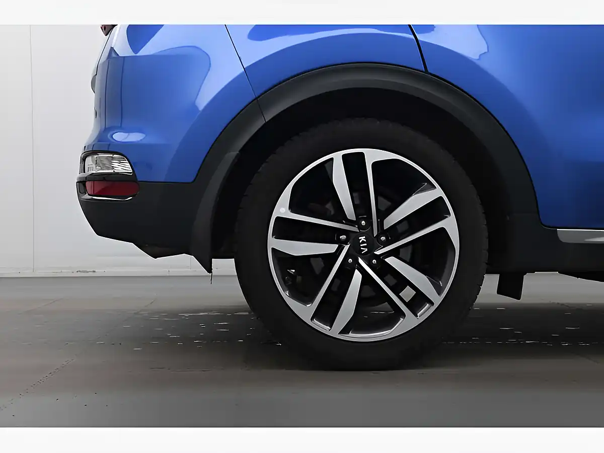 Used 2019 Kia Sportage 4 Blue - Interior and Exterior details 17