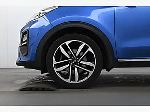 Used 2019 Kia Sportage 4 Blue - Interior and Exterior details 8
