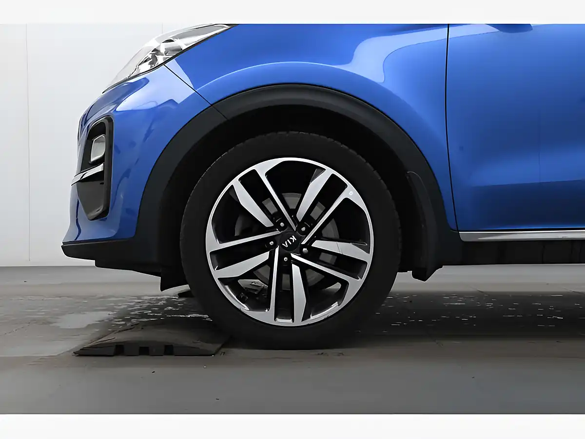 Used 2019 Kia Sportage 4 Blue - Interior and Exterior details 8