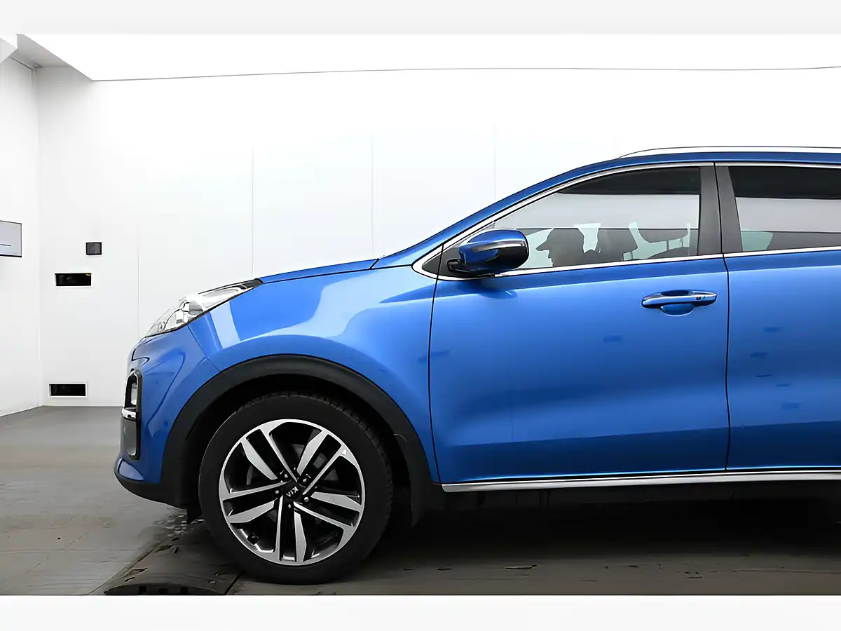 Used 2019 Kia Sportage 4 Blue - Interior and Exterior details 9