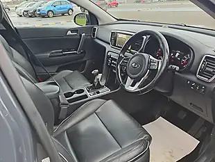Used 2019 Kia Sportage 4 Grey - Interior and Exterior details 2