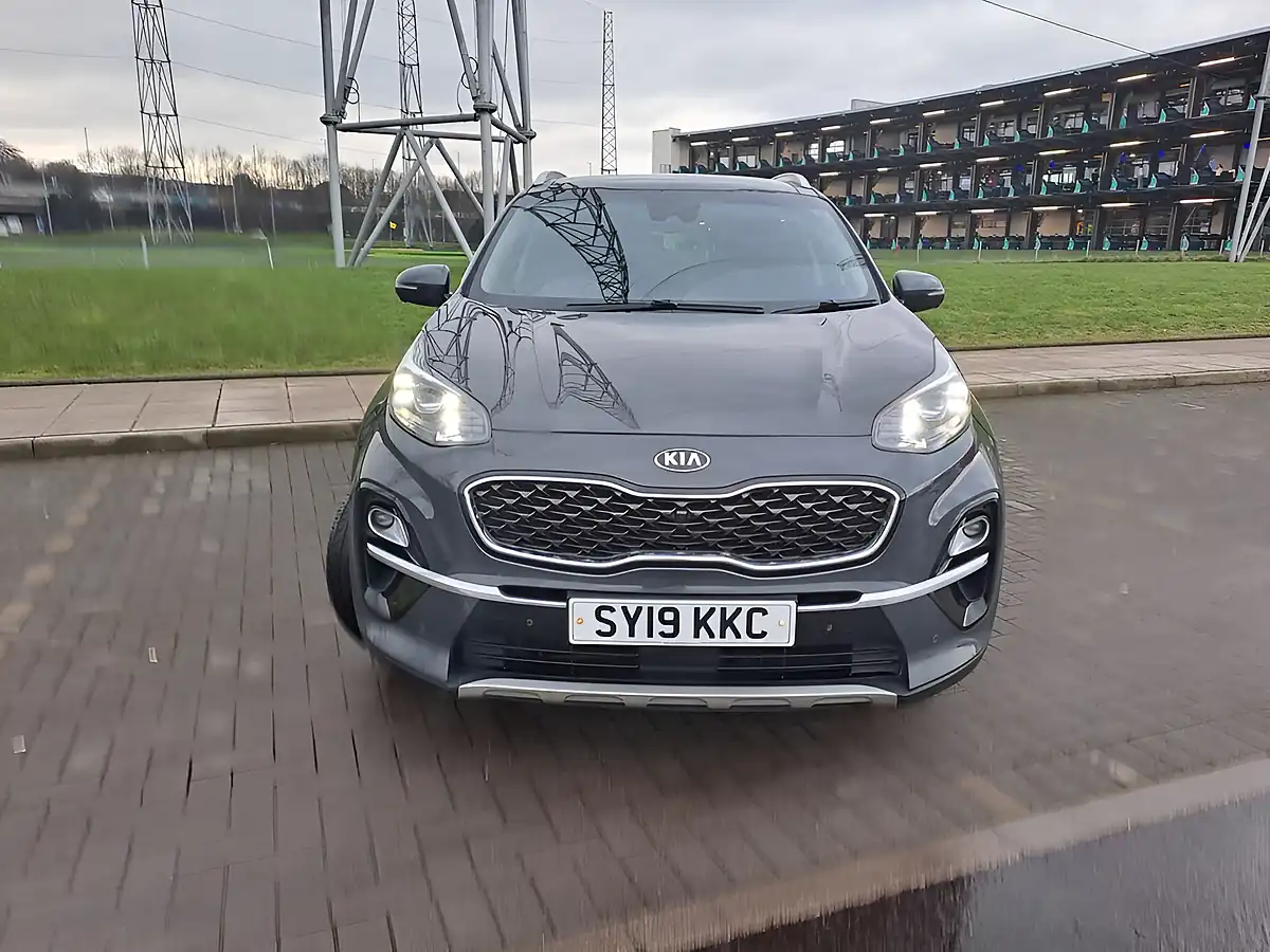 Used 2019 Kia Sportage 4 Grey - Interior and Exterior details 7