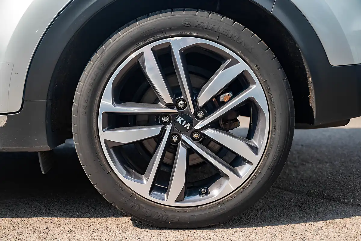 Used 2019 Kia Sportage 4 Isg 5DR Silver Frost - Interior and Exterior details 11