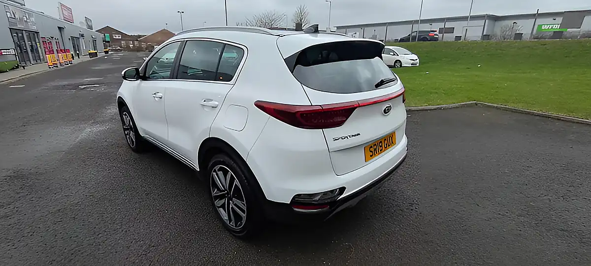 Used 2019 Kia Sportage 4 White - Interior and Exterior details 19