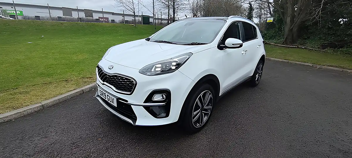 Used 2019 Kia Sportage 4 White - Interior and Exterior details 6