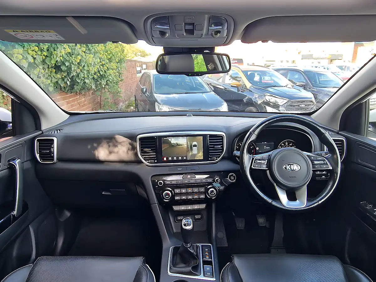 Used 2019 Kia Sportage 4 White - Interior and Exterior details 13