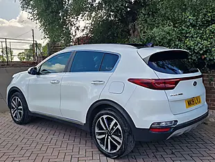 Used 2019 Kia Sportage 4 White - Interior and Exterior details 3