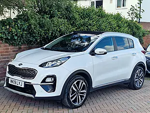 Used 2019 Kia Sportage 4 White - Interior and Exterior details 5