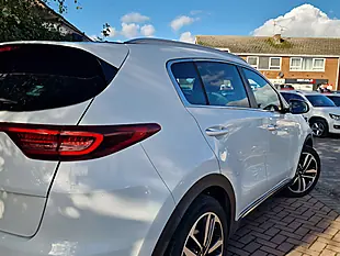 Used 2019 Kia Sportage 4 White - Interior and Exterior details 18