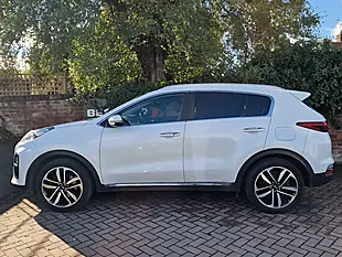 Used 2019 Kia Sportage 4 White - Interior and Exterior details 2