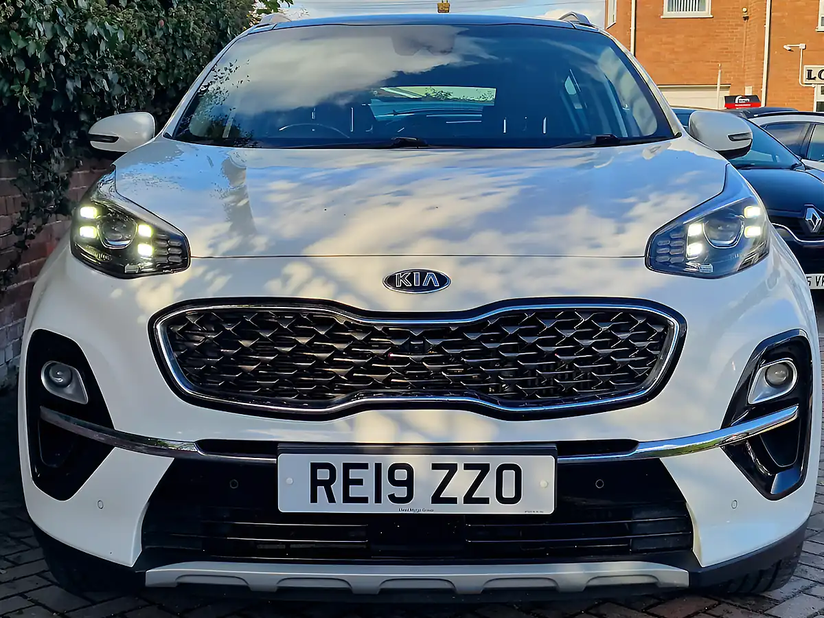 Used 2019 Kia Sportage 4 White - Interior and Exterior details 6