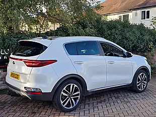 Used 2019 Kia Sportage 4 White - Interior and Exterior details 7