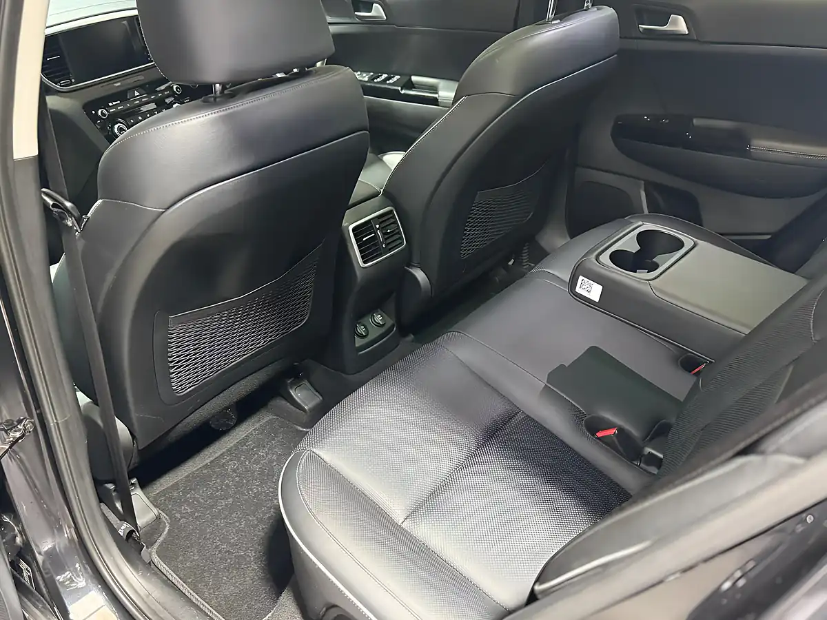 Used 2019 Kia Sportage Black - Interior and Exterior details 15